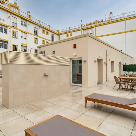 Limehome Sevilla Ronda de Capuchinos Отели рядом с достопримечательностью «Макарена»