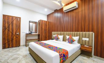 FabHotel Regal