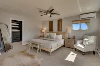 @ Marbella Lane - Eccentric 4BR Modern Ranch Home