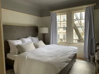 Charming Home in Pacific Heights Hotels in Pacific Heights