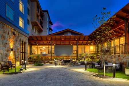 Embassy Suites by Hilton Gatlinburg Resort