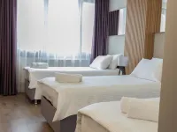 فريزيا فاميلي هوتل Hotels near رصيف ميناء الحريم