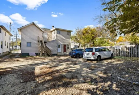 Cozy and Convenient Family Getaway Отели в г. Де-Калб