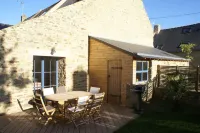 Fisherman's house in a typical village in the Gulf of Morbihan Hotels in Sarzeau