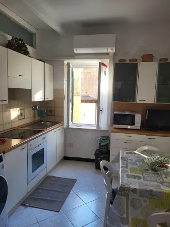 Quiet and independent small apartment CIN. IT011019C24QB2TBIQ Отели рядом с достопримечательностью «Monterosso public beach (Fegina)»