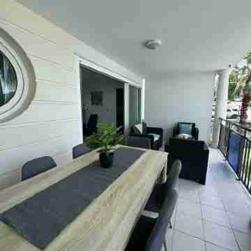 3 bedroom apartment with pool Others
