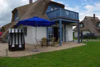 Family-Friendly House under Ried, Dogs Welcome