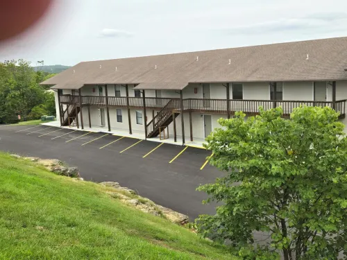 Great Views of Beautiful Table Rock Lake in This 2Bd 2ba Condo!
