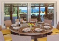 Private Beachfront Villa, Experience beauty, luxury and serenity, all in one. Hotels in Ermioni