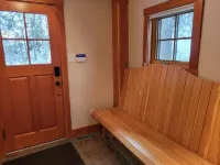 Gunners Lodge - Kicking Horse True Ski in/ Ski Out