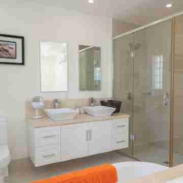 Breathtaking Ocean Front Sea Palm Villa #3 Rooms