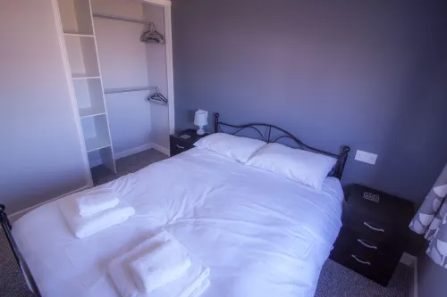 Modern Airy Chalet short walk to beach, nr Great Yarmouth & Norfolk Broads