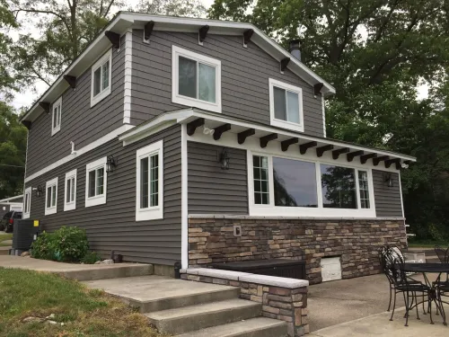 Newly renovated kitchen 2024. Dead end Street, Large Yard, not on a hilltop.