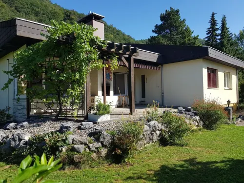 Holiday home Luma (with terrace and garden) Hotels in Gau District