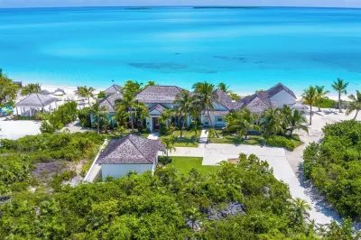 Ba Roos - Exuma's Dreamiest Beach House/On the Beach w 350ft of Beachfront!  호텔