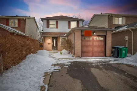 Modern bsmt apmt | King & sofa bed | Free parking