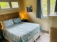 Banana Sweet Top! 2 Bedroom!!  Hot Tub and Tesla Back up Power! Hotels in Coral Bay
