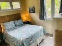 Banana Sweet Top! 2 BEDROOM!!  Great for families or 2 couples.
