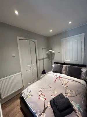 Enfield Studio Guest Suite