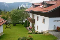 Spacious, light-flooded vacation apartment furnished with attention to detail Hotels in Mauth