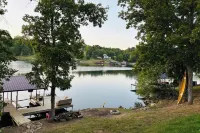 Slice of Summer- Lakefront w/ Dock- 7 miles to Ark