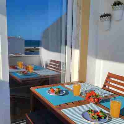 Peaceful vacation apartment, 200 m from beach, balcony with sea view, by Lagos Dining/Meeting Rooms