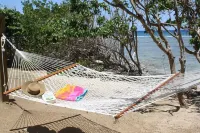 OCEANFRONT LUXURY VILLA, 4900sf, 4br, 4bth, billiards and Gym Hotels in Northcentral