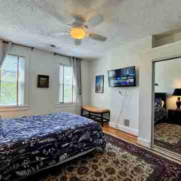 Parkside Comfort & Spaciousness-Family Friendly Rooms