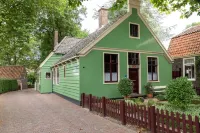 Luxury B & B in historic village 10 km from Amsterdam Center