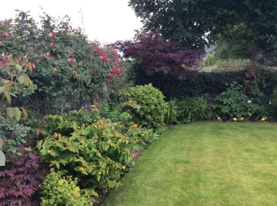 Charming Cottage Sidmouth Devon.Easy walk or cycle ride by river to beach.