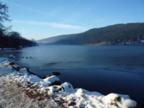 New apartment, superb lake and mountain views.