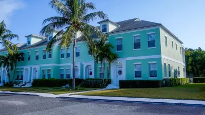 Luxury 5 Star 3 BR Villa in Private Gated Community, FREE Resort Access Included