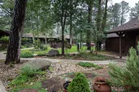 Shadow Mountain Lodge and Cabins فنادق في رويدوسو
