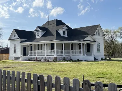 Plenty of Space to Relax! Near Turner Falls and Crossbar Ranch. Sleeps 6 Hotels in der Nähe von Turner Falls Park