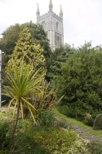 Two Bedroom Loft Apartment Overlooking St Fimbarrus Church & Its Grounds Hôtels à proximité de : Sandy Cove