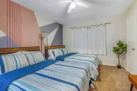 Peaceful Boho stays-4BRs-amazing pool-patio&deck-mini golf-Stafford