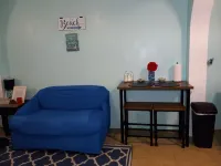 Beautiful Apartment w- gorgeous expansive views, beautiful fruit trees & gardens Hotels in 