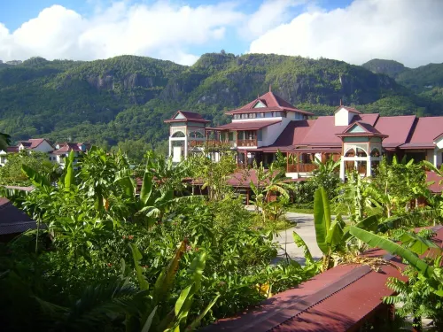 Luxury apartment set on a private island – Eden Island – with wireless Internet Hotels in Roche Caiman