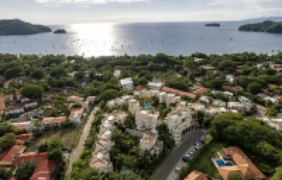 Stunning ocean view villa.<br>Walk to the beach .