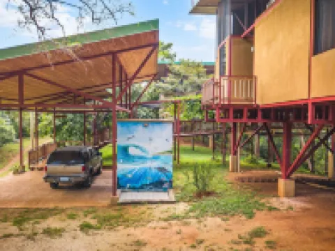 Unique 3BR Costa Rica Jungle Tree House near Playa Negra