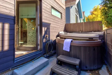 Kbm Resorts 4Br with Two Main Suites Walk to Town Lift and Park City Mountain Resort Pea-1009