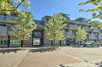 Grand Haven Condo - Walk to Nearby Hot Spots!