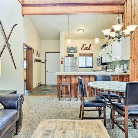 Winter Park Condo w/ Hot Tub, 3 Mi to Slopes!