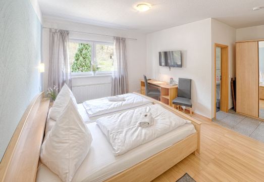 3. 호텔 레스토랑 ..