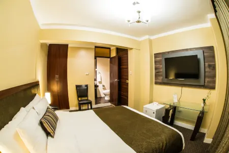 Los Leones Hotel Boutique Отели в г. Кайма