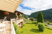 La Cremaillere Hotel a Les Ancizes-Comps