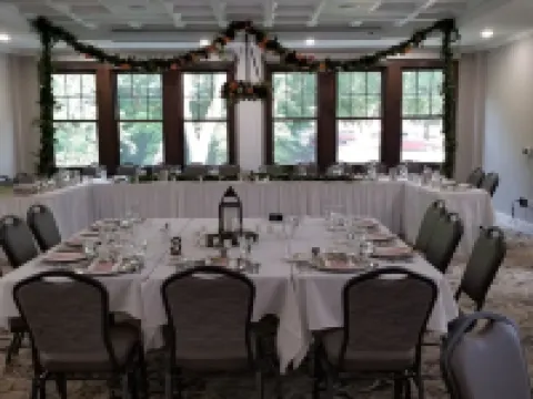 The Inn at Shattuck - St. Mary's Hotels in Faribault