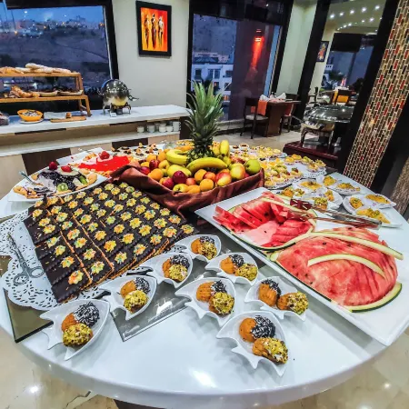 Petra Moon Hotel