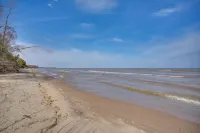 Lake Michigan Gem: Private Beach & Game Room - 4-Star
