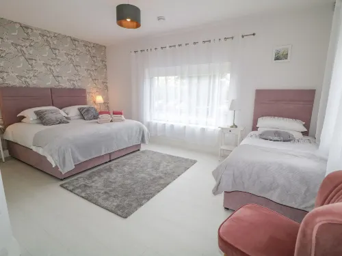Wee Andy's Hotels in Ballyliffin
